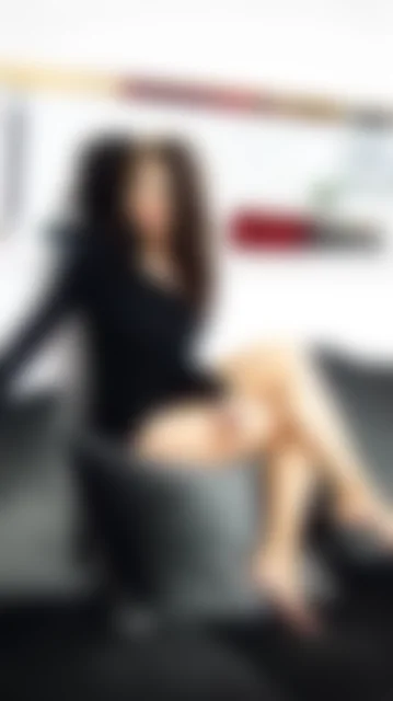 laura image 0
